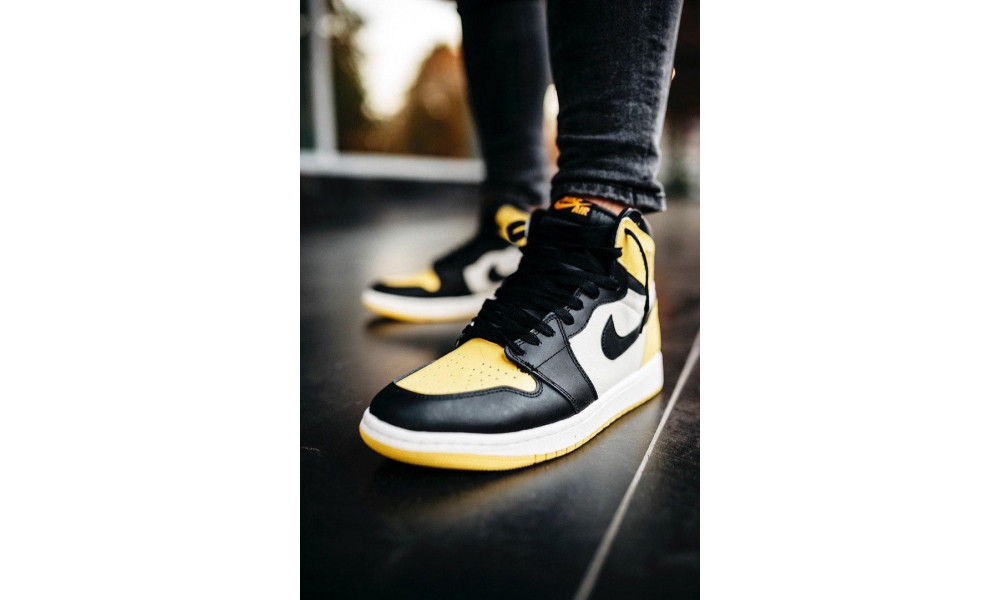 yellow and black nike air jordan